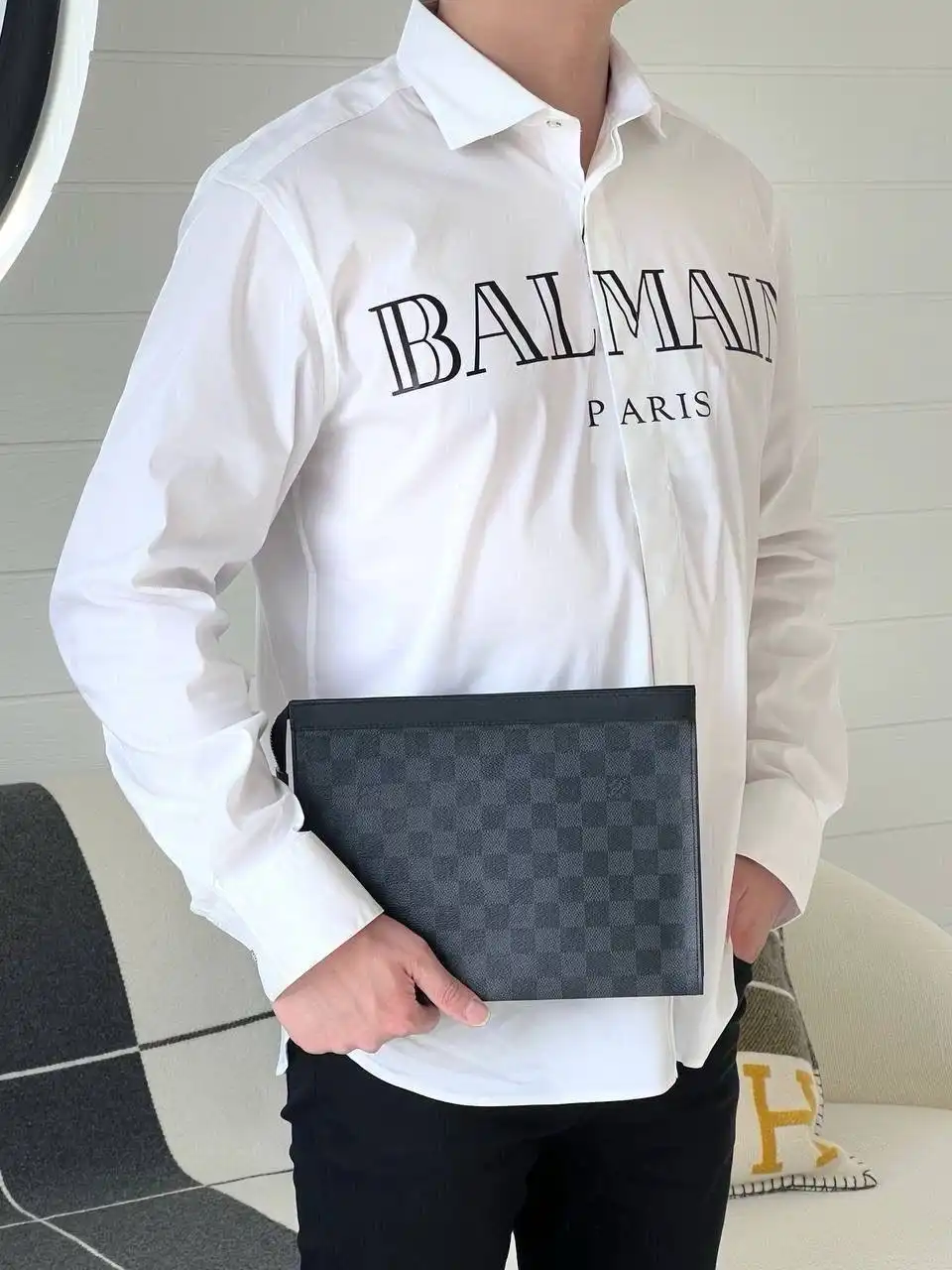 LV Pochette Voyage MM Damier Graphite - photo 3