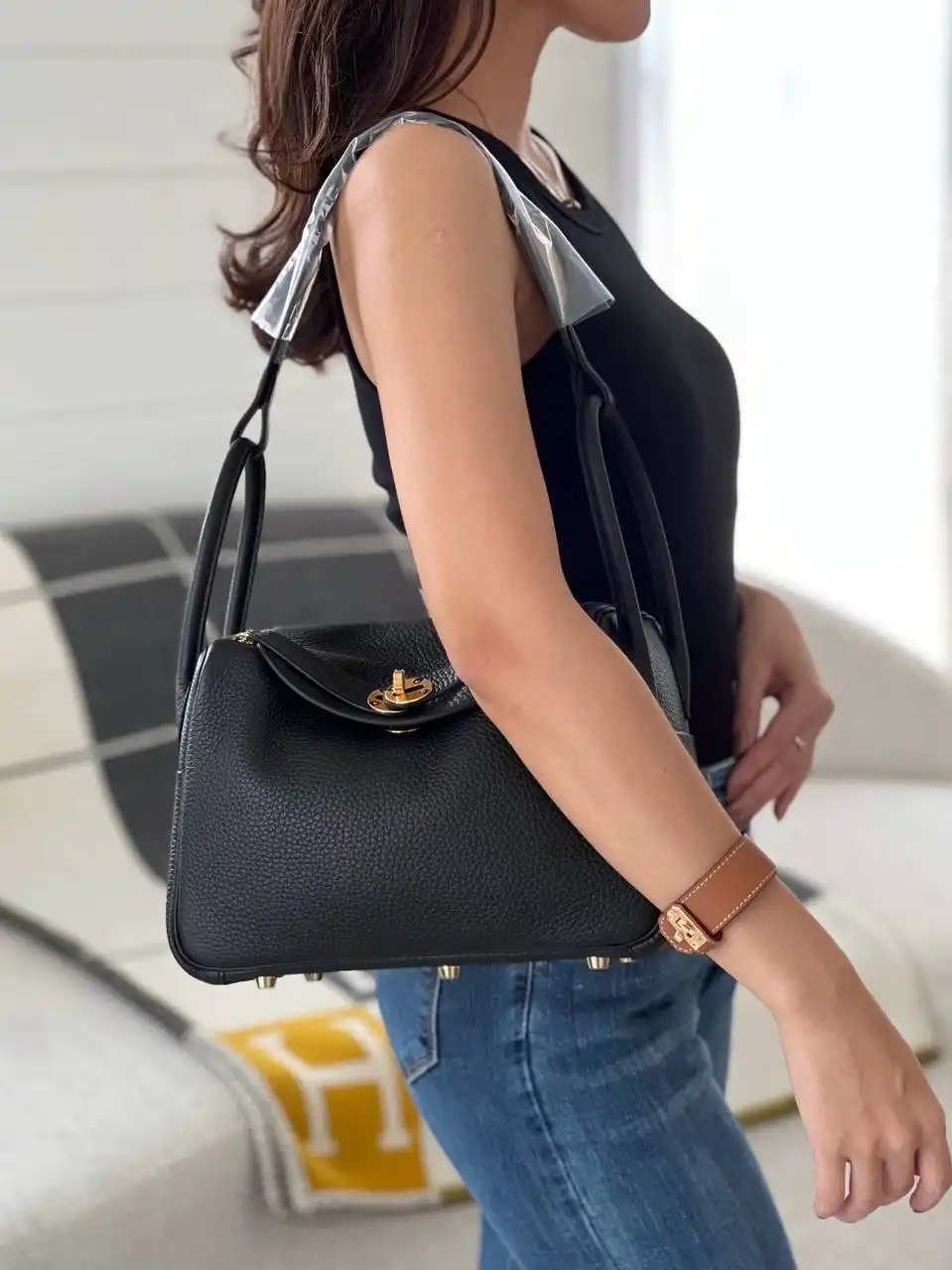 Hermes Hermes Lindy L26 Black GHW