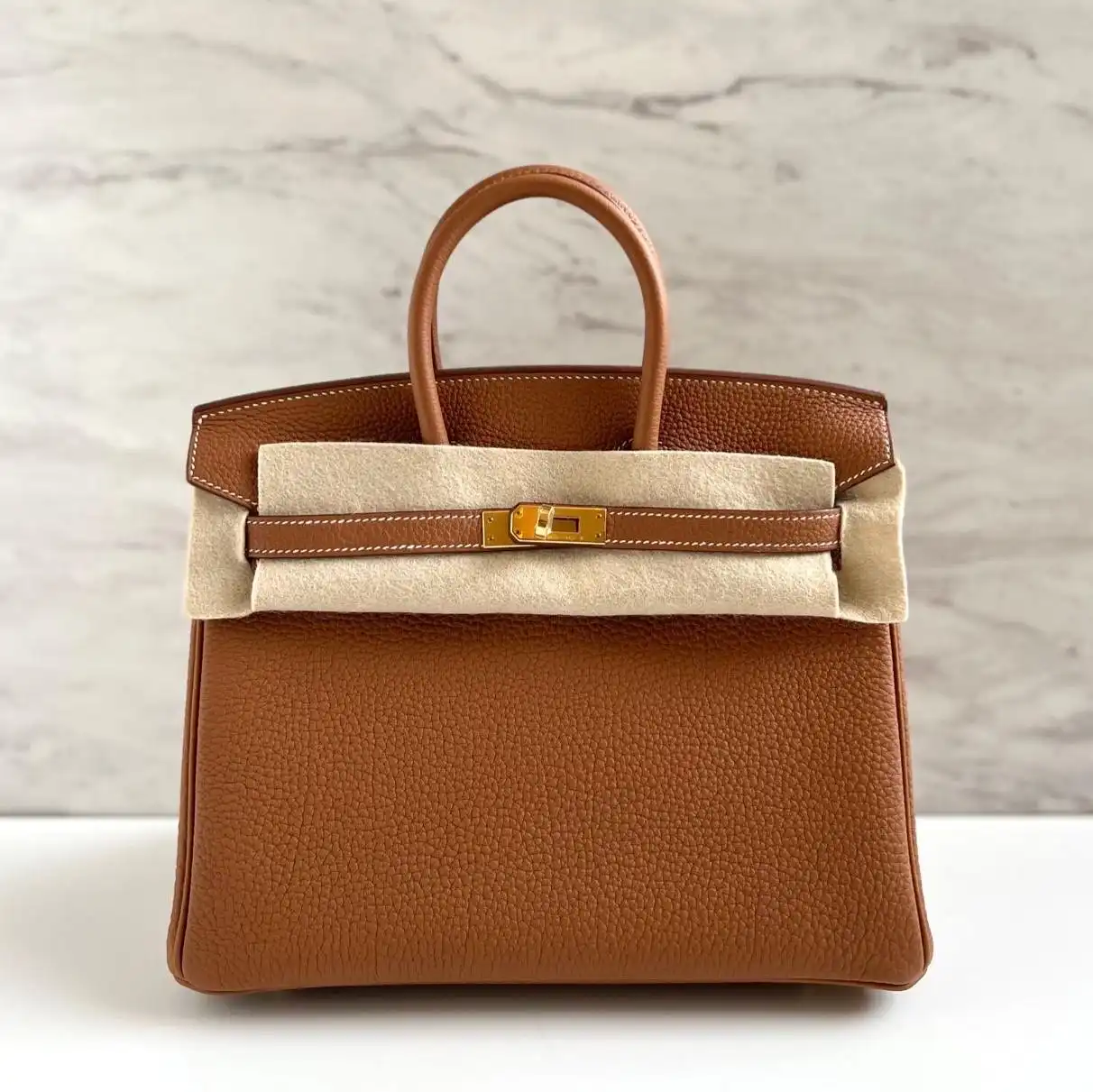 Hermes Hermes Birkin 25 / B25 Togo Gold GHW
