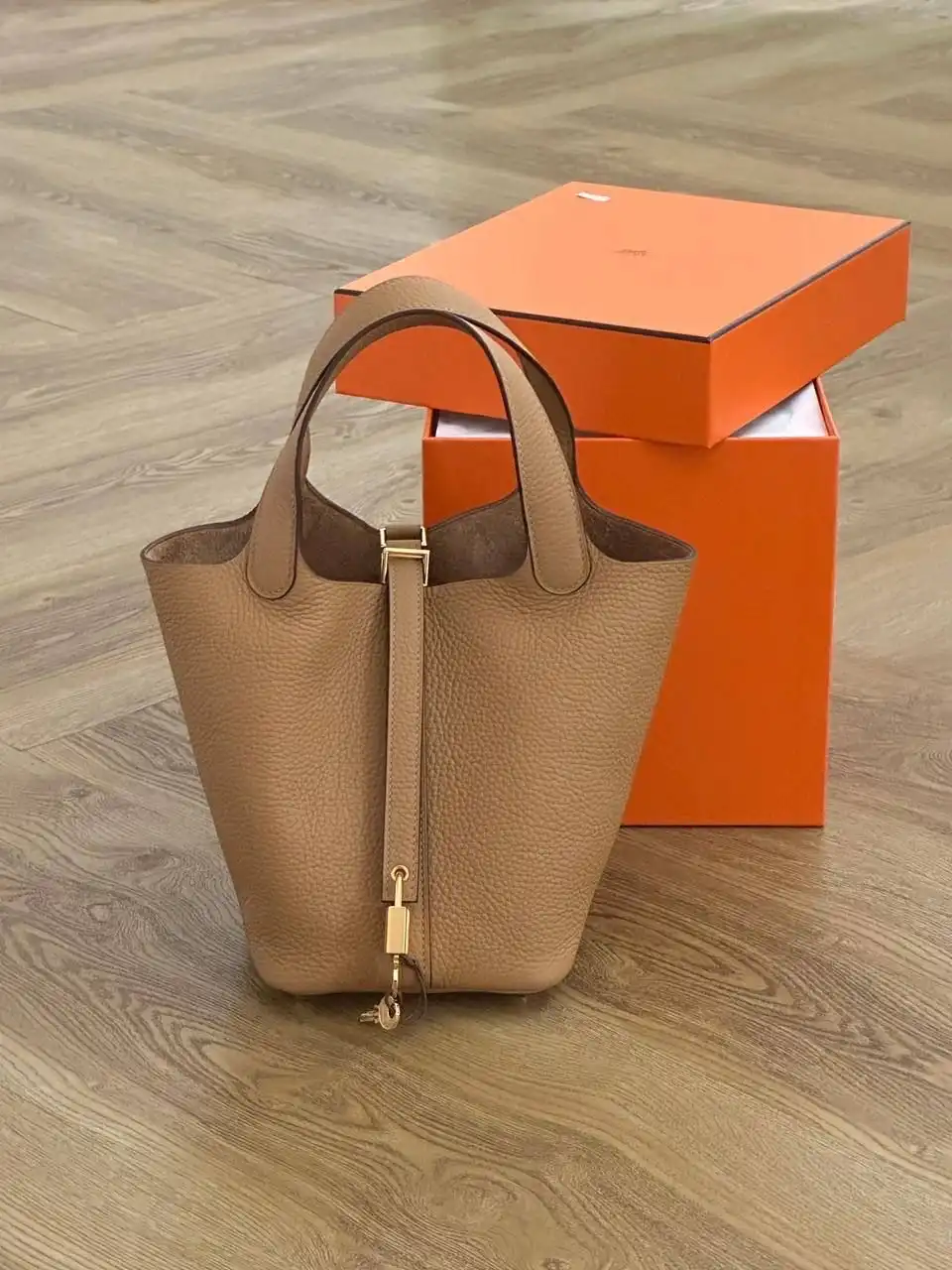 Hermes Picotin Lock 18 / Pico18 Clemence Biscuit GHW - photo 3
