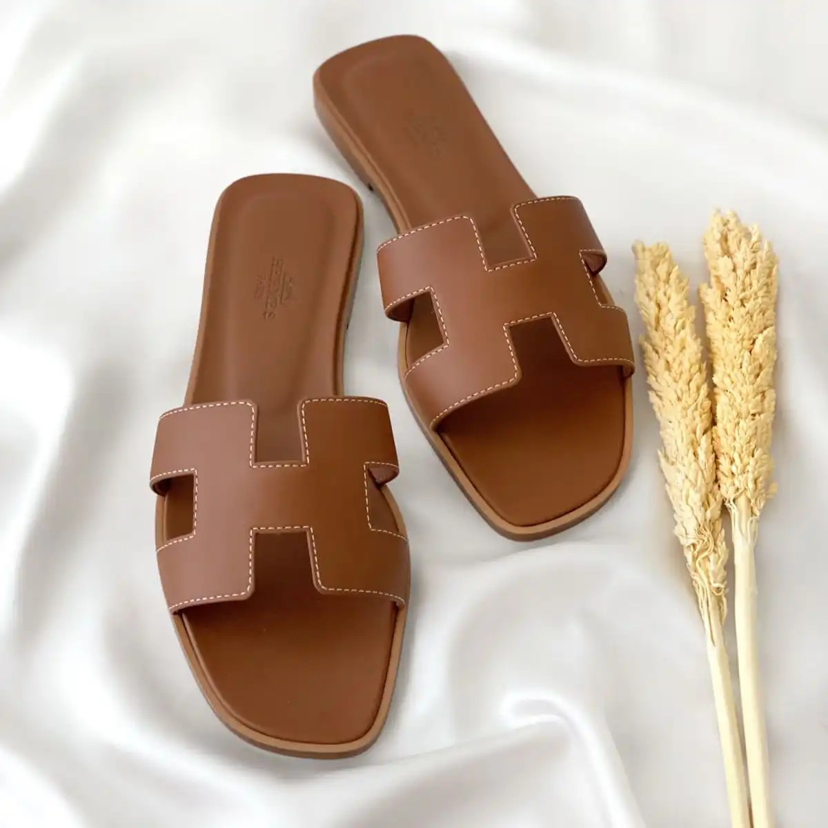 Hermes Oran Sandal All Gold - null