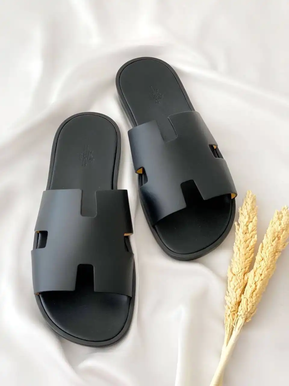 Hermes Izmir Sandal Black - photo 1