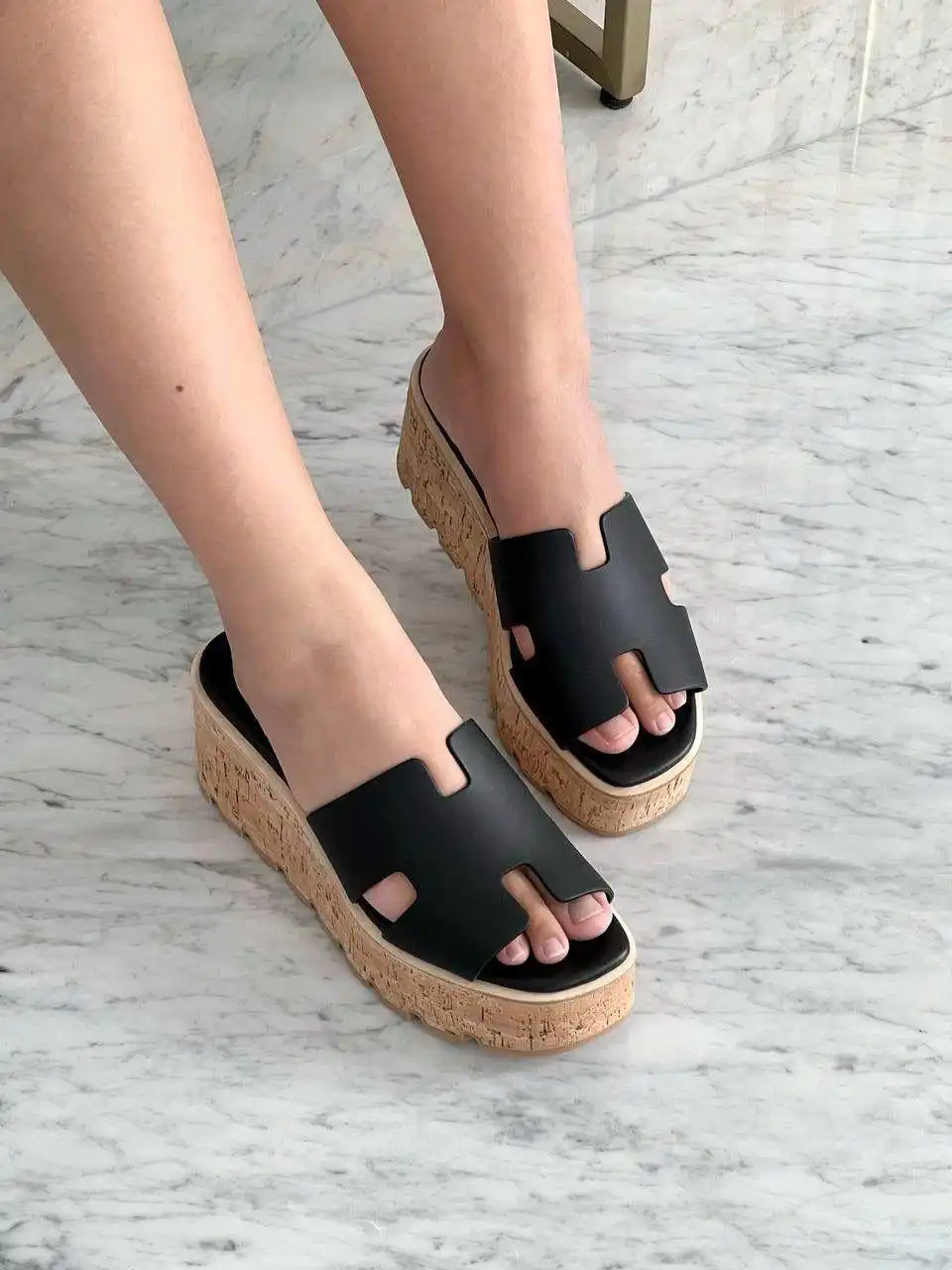 Hermes Hermes Eze Sandal Black