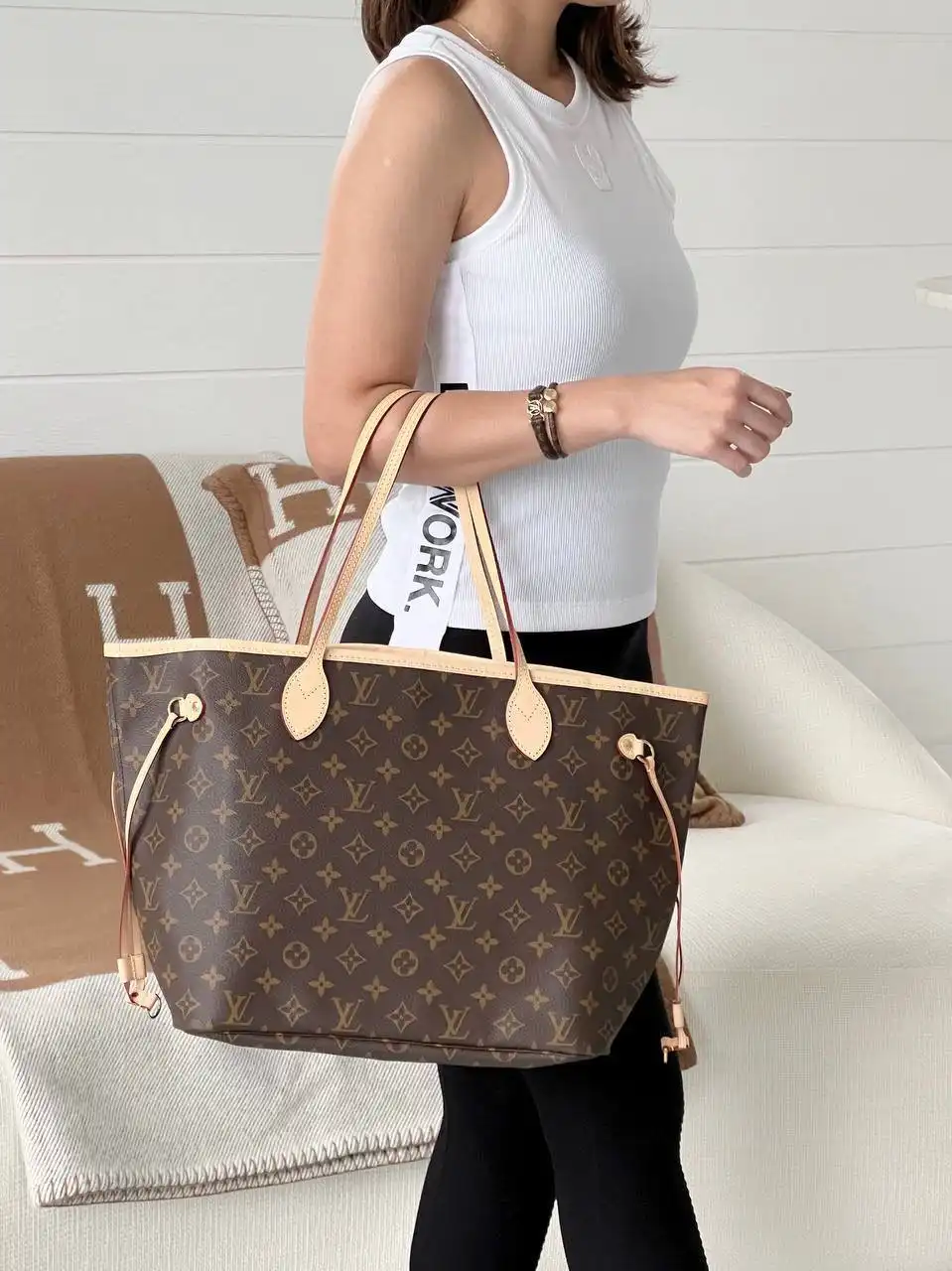 LV Neverfull MM Monogram - photo 3