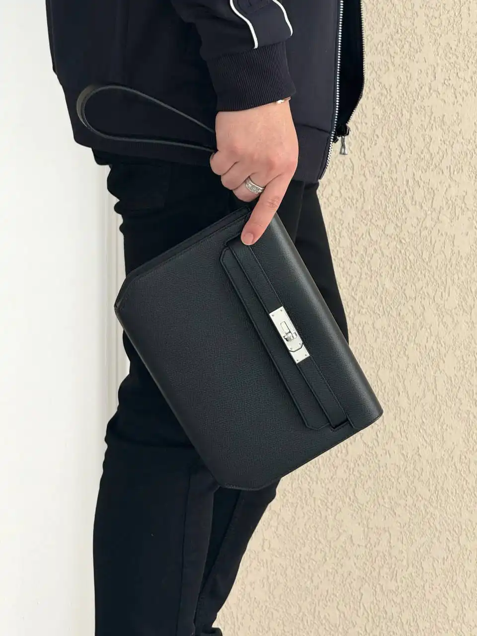 Hermes Kelly Depeches 25 Pouch Black Epsom PHW - photo 4
