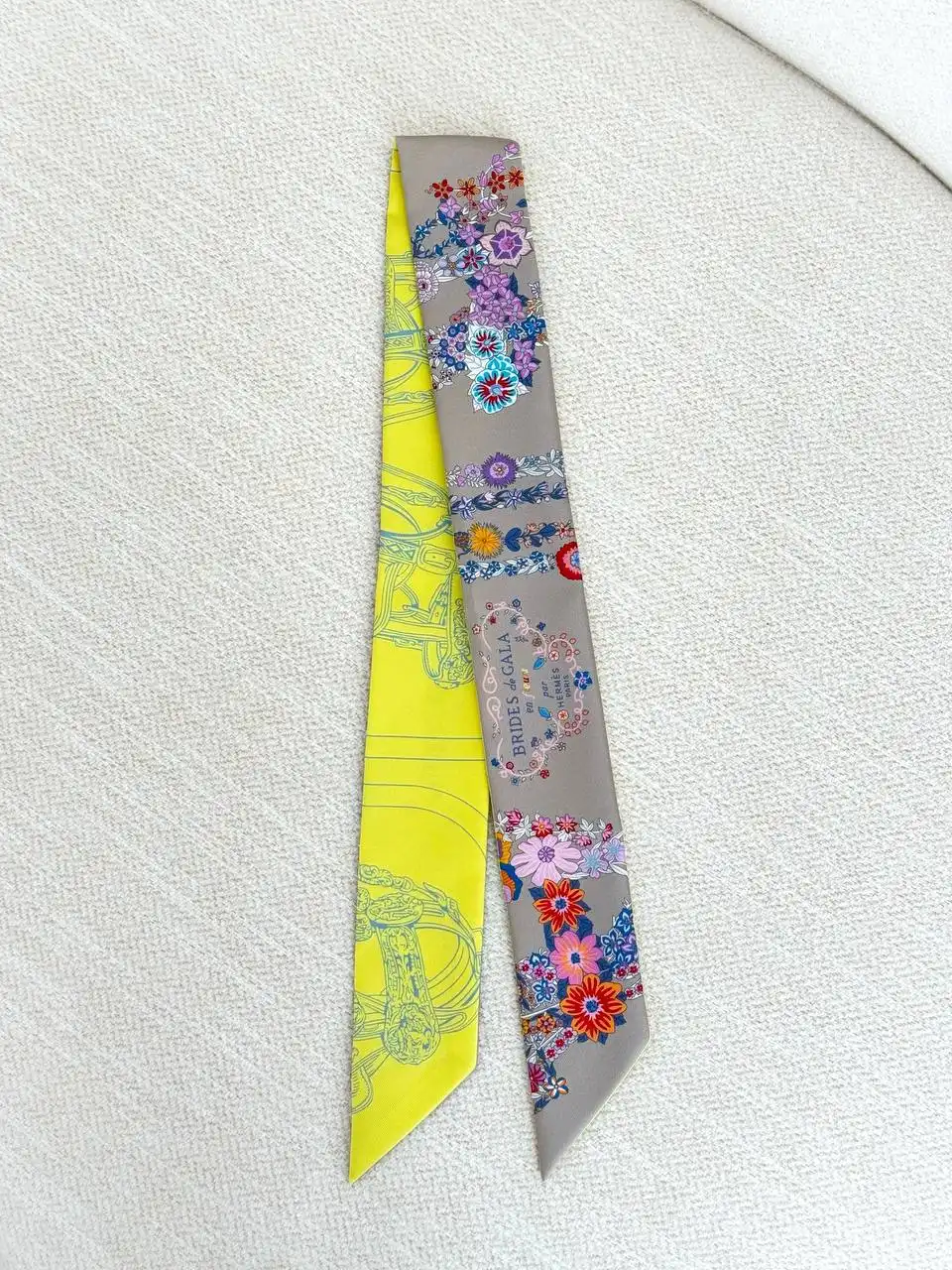 Hermes Twilly Brides de Gala en Fleurs Twilly Mastic / Multicolore / Jaune Vif - photo 1