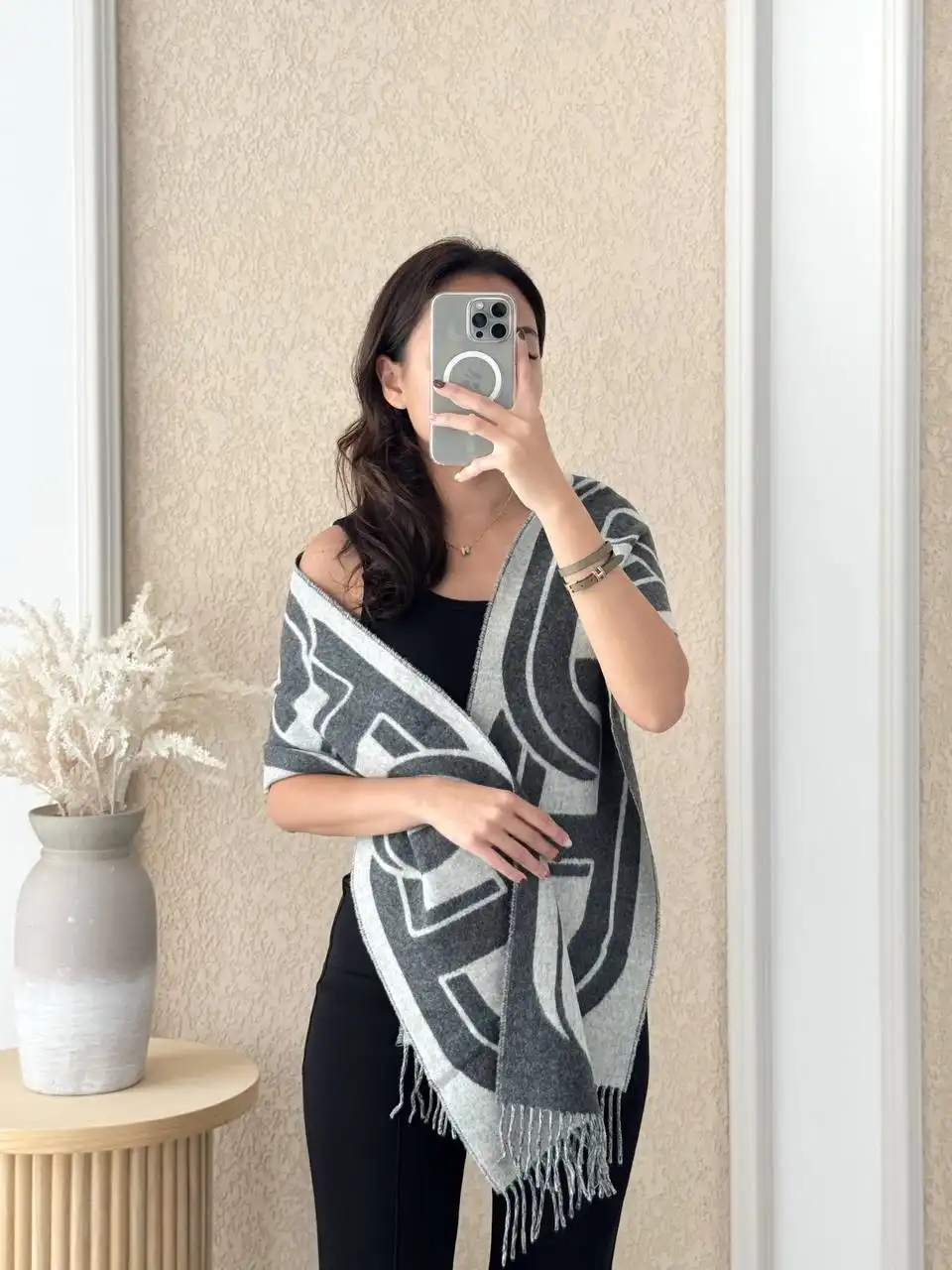 Hermes Hermes Maillons TGM Scarf Gris Chine Clair / Flanelle