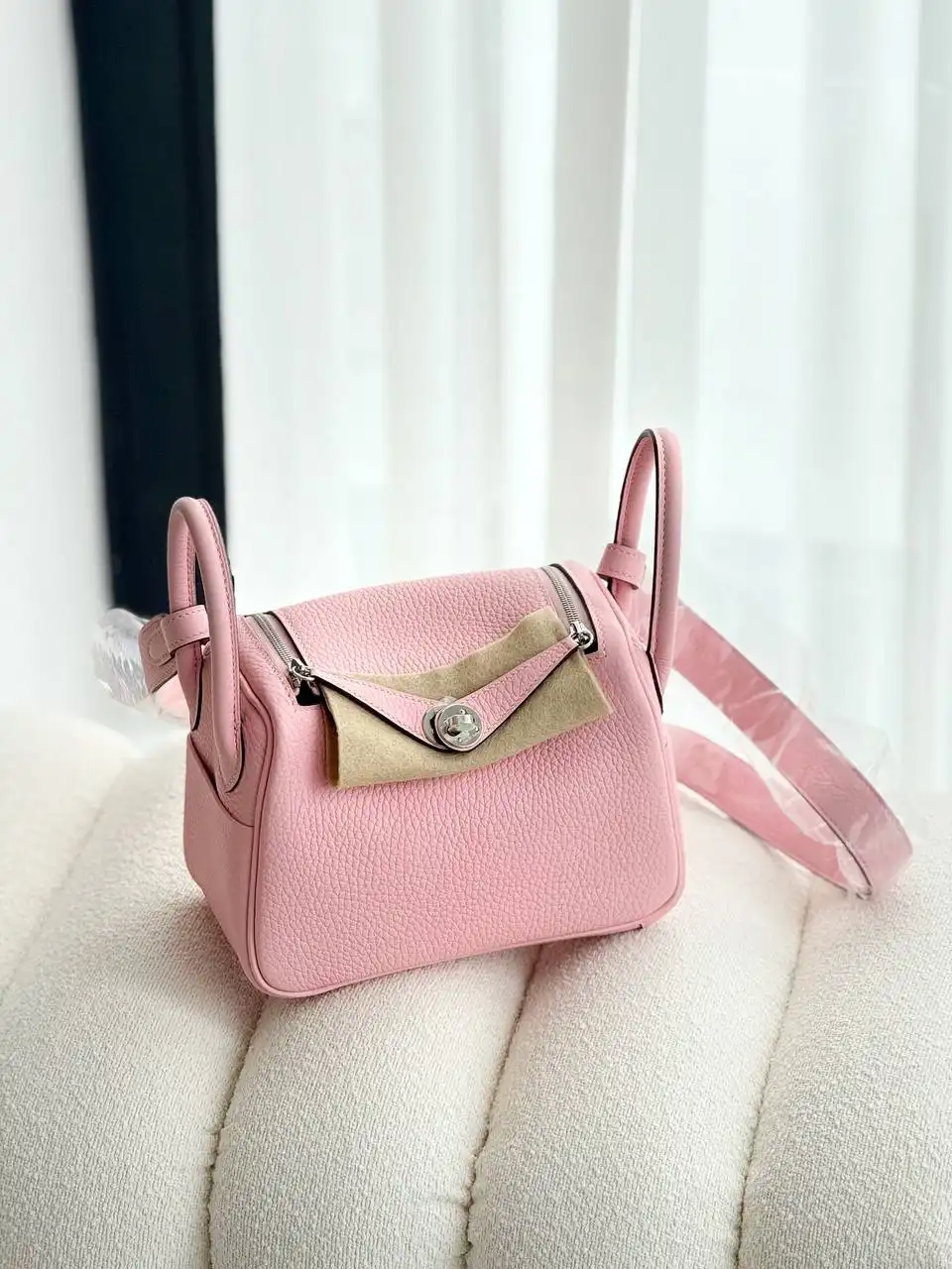 Hermes Mini Lindy Rose Sakura PHW | Snowceline Luxuries