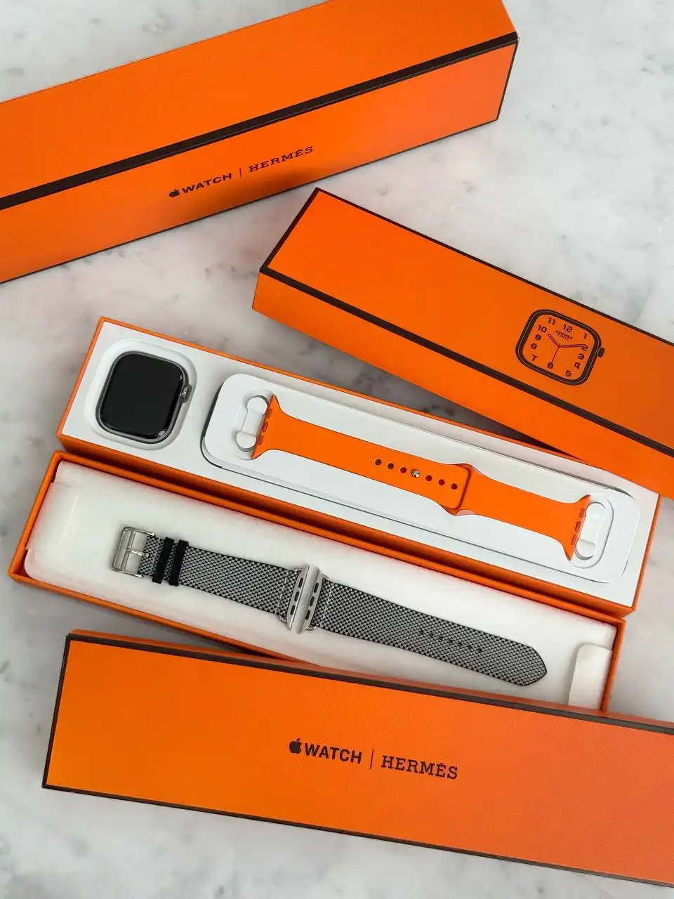 Hermes Apple Watch Series 11 46 mm - Silver - Strap Orange - Strap Ecru / Black 