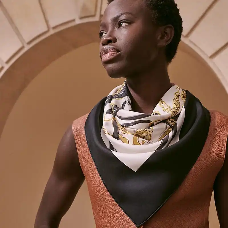 Hermes Brides De Gala Scarf Noir / Black  / Creme / Gold - photo 5