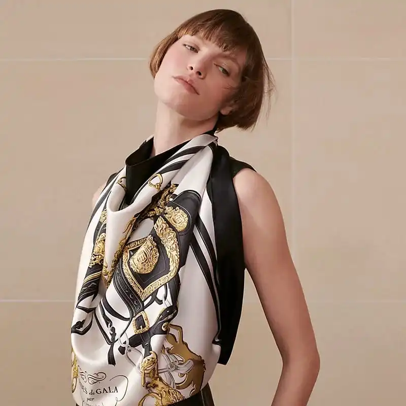 Hermes Brides De Gala Scarf Noir / Black  / Creme / Gold - photo 7