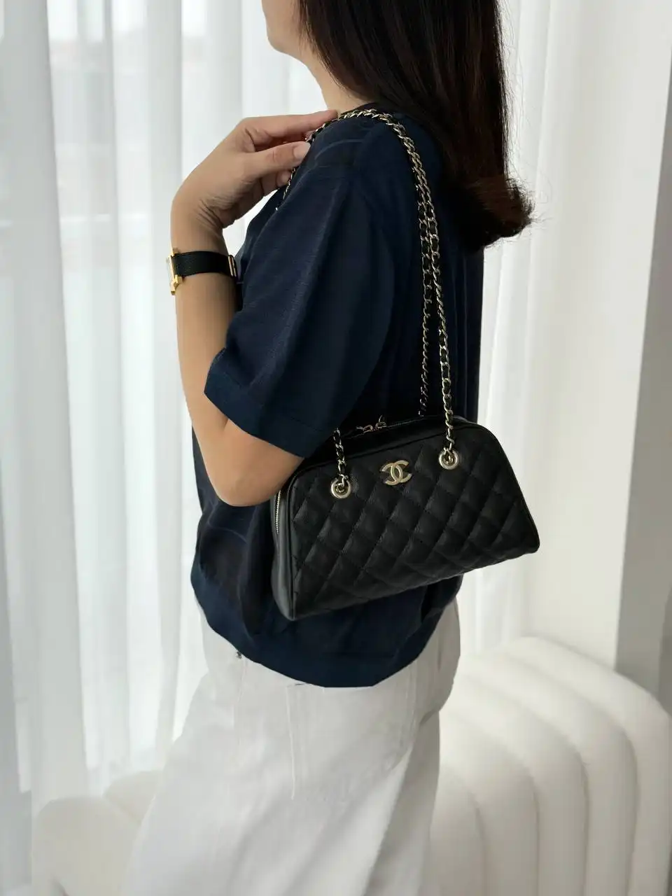 Chanel Bowling Small Black GHW - photo 5