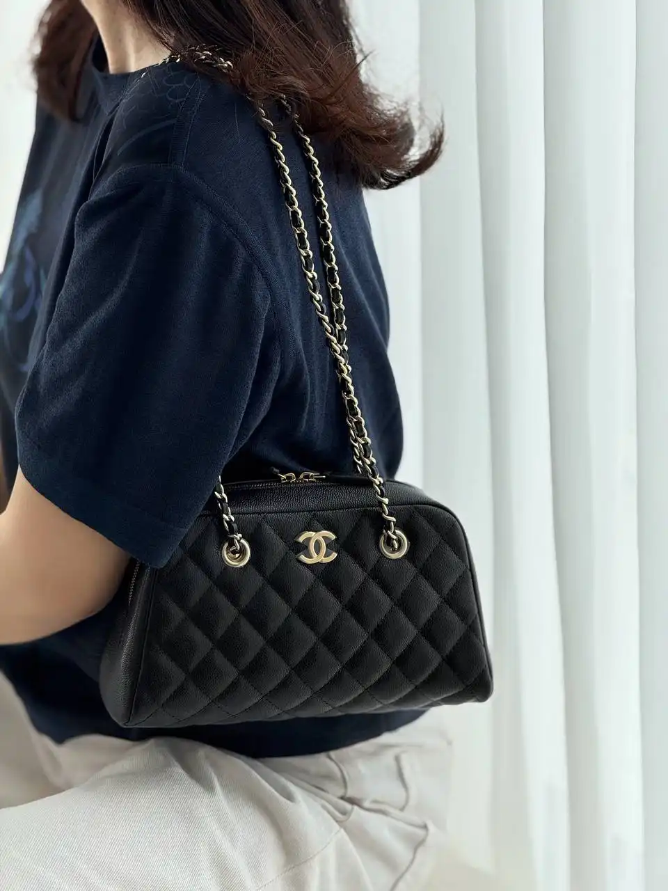 Chanel Bowling Small Black GHW - photo 6