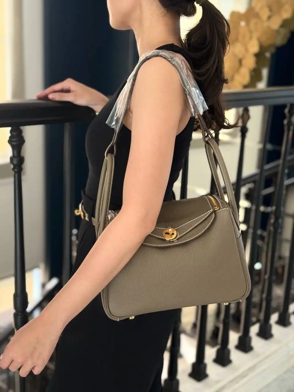 Hermes Hermes Lindy 26 / L26 Etoupe GHW