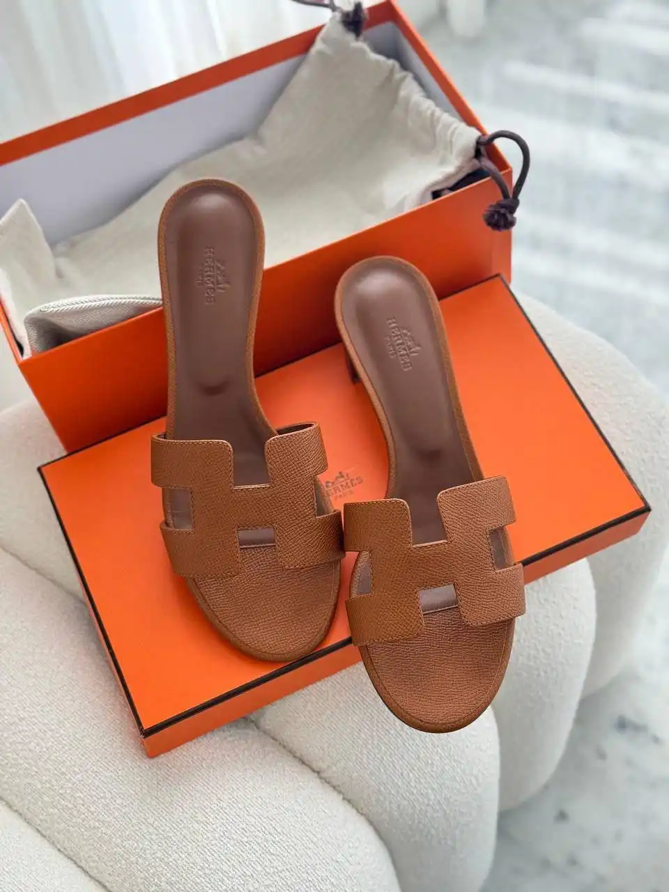 Hermes Oasis Sandal Epsom Heritage Gold - photo 1