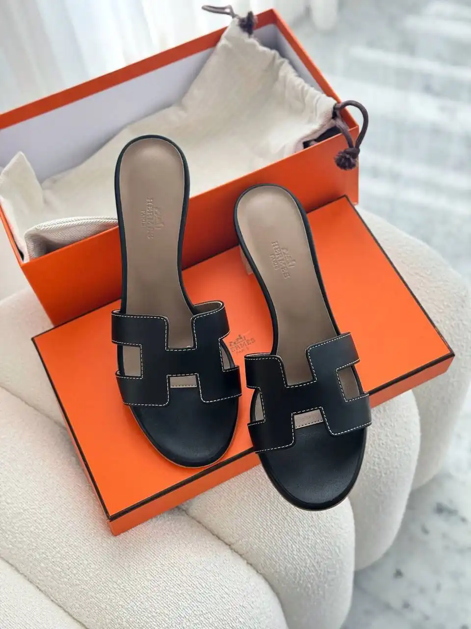 Hermes Oasis Sandal Black - photo 1
