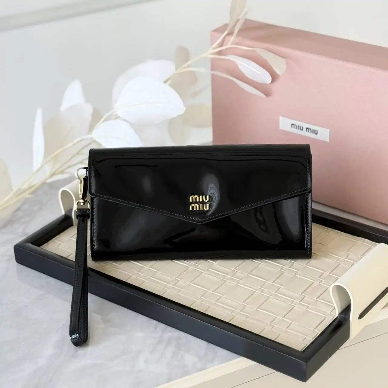 Miu Miu Miu Miu Patent Wallet Black