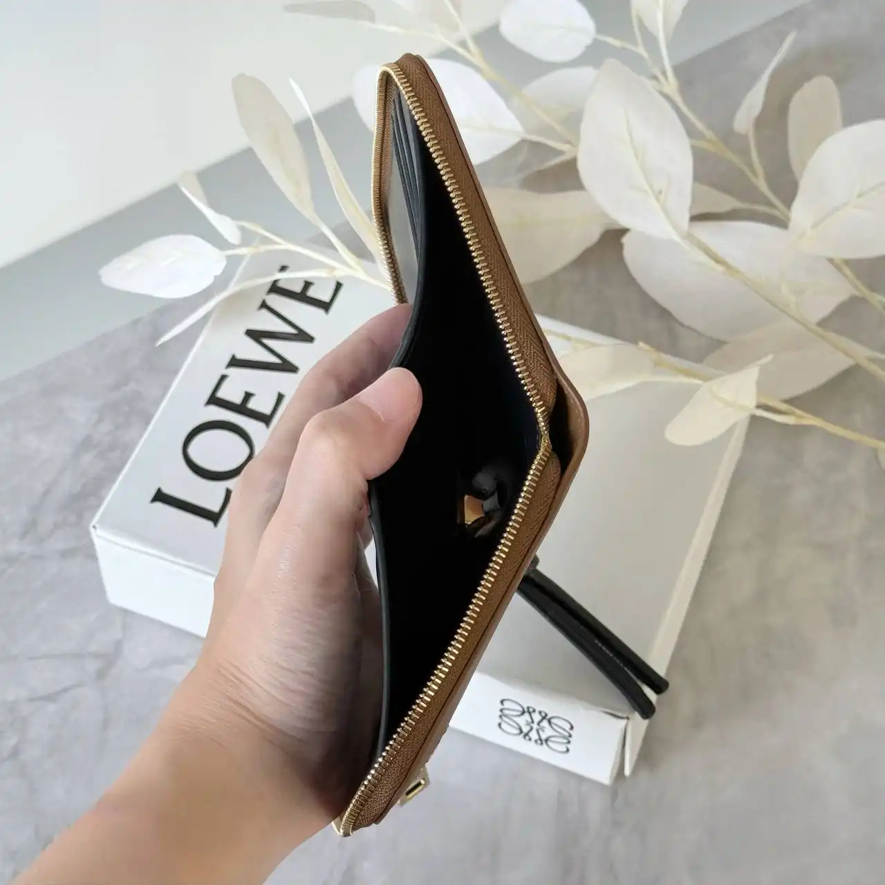 Loewe Knot Compact Zip Around Wallet in Oak & Black - photo 4