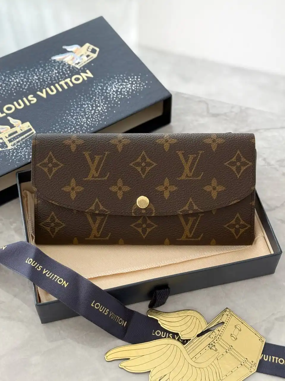 Louis Vuitton LV Emilie Monogram