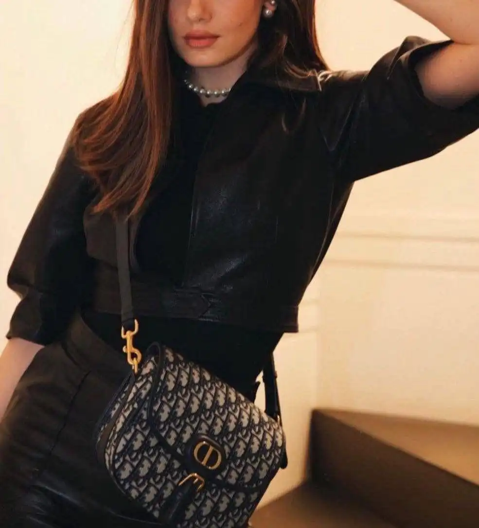 DIOR Bobby Bag Medium Oblique Navy - photo 4