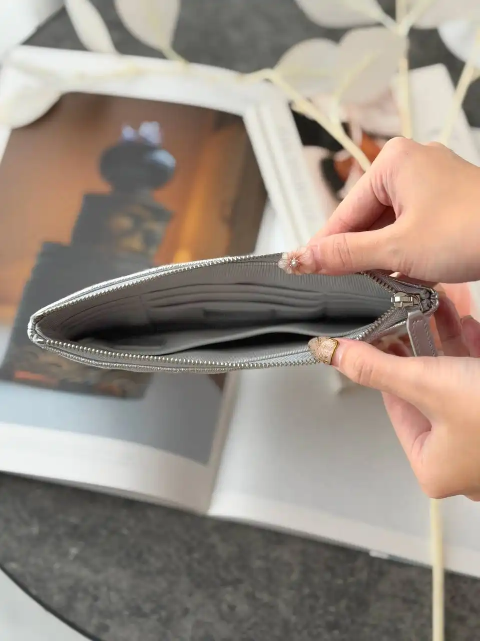 Chanel Small Ocase Silver GHW - photo 3