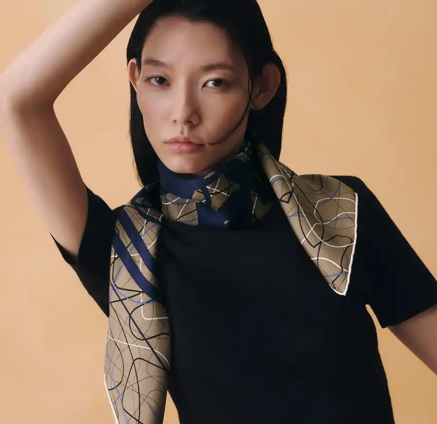 Hermes Brides de Gala au Fil de Soie scarf 90 marron glace / bleu marine / Blanc White - photo 3