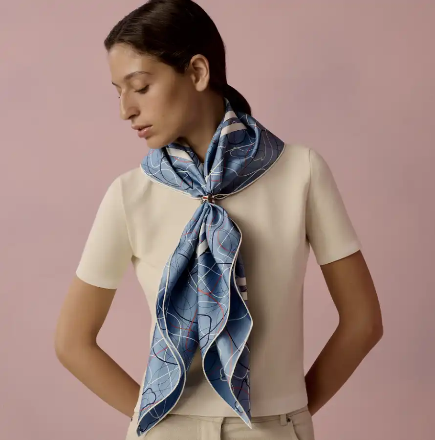 Hermes  Brides de Gala au Fil de Soie scarf 90 Bleu Jean / Blanc / Corail - photo 3