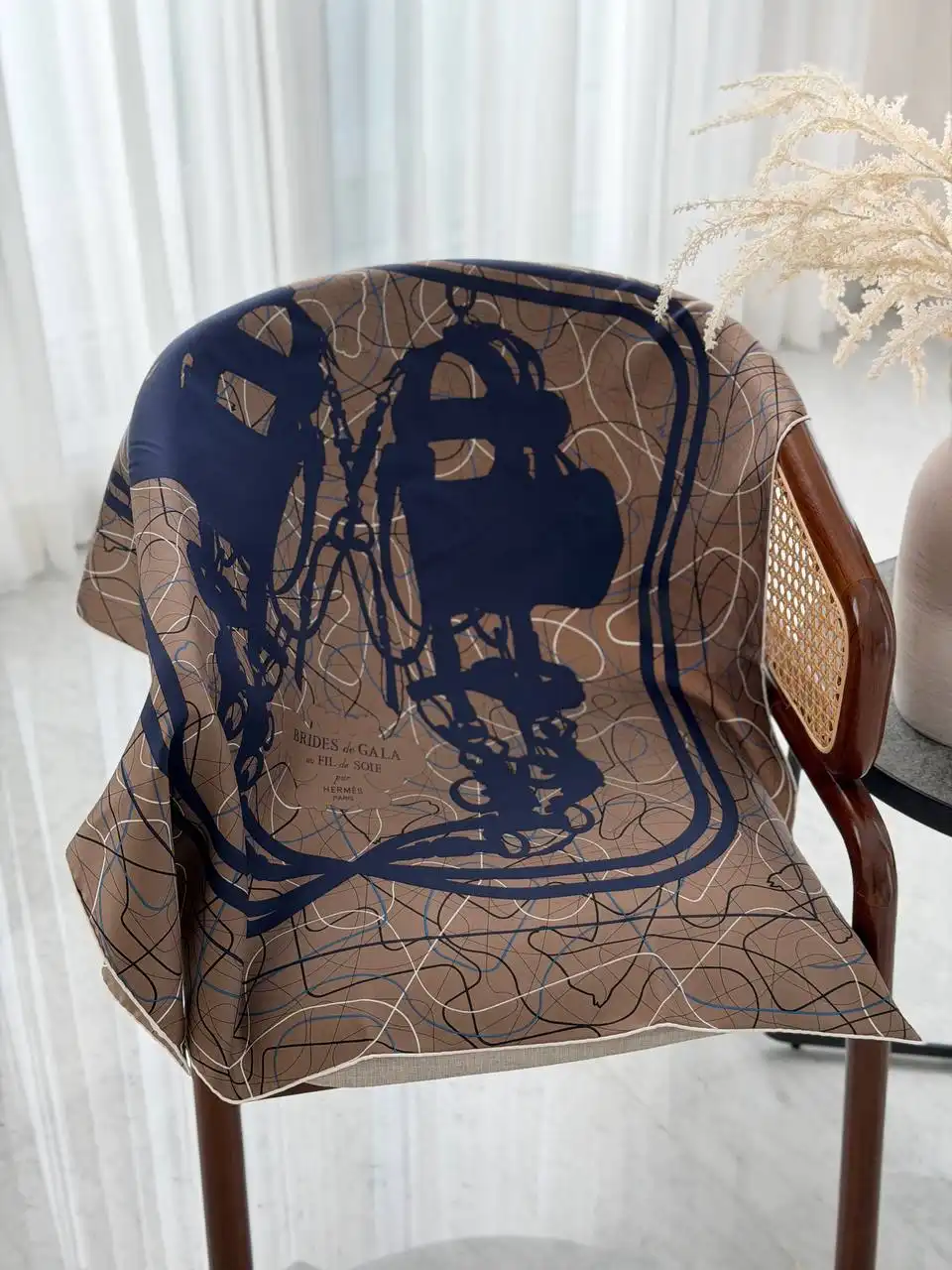 Hermes Hermes Brides de Gala au Fil de Soie scarf 90 marron glace / bleu marine / Blanc White