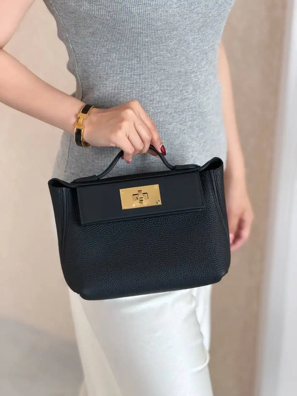Hermes Mini 2424 Togo Black GHW - photo 3