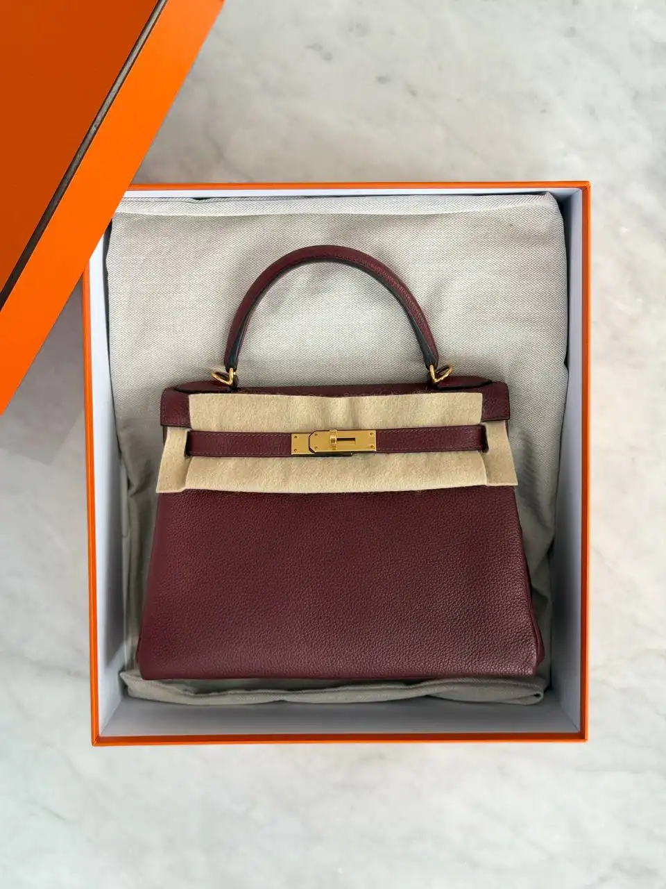 Hermes Never Been Used Hermes Kelly 28 / K28 Togo Rouge H GHW