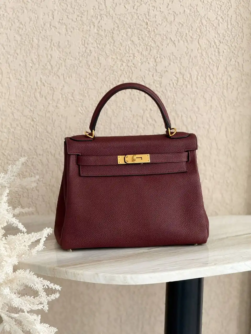 Hermes Never Been Used Hermes Kelly 28 / K28 Togo Rouge H GHW