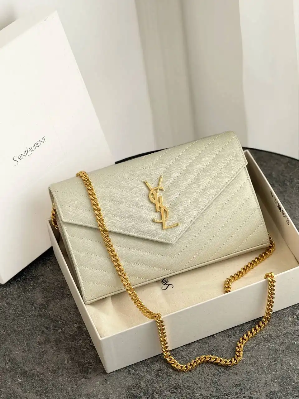 YSL YSL WOC 22 Cm Crema GHW