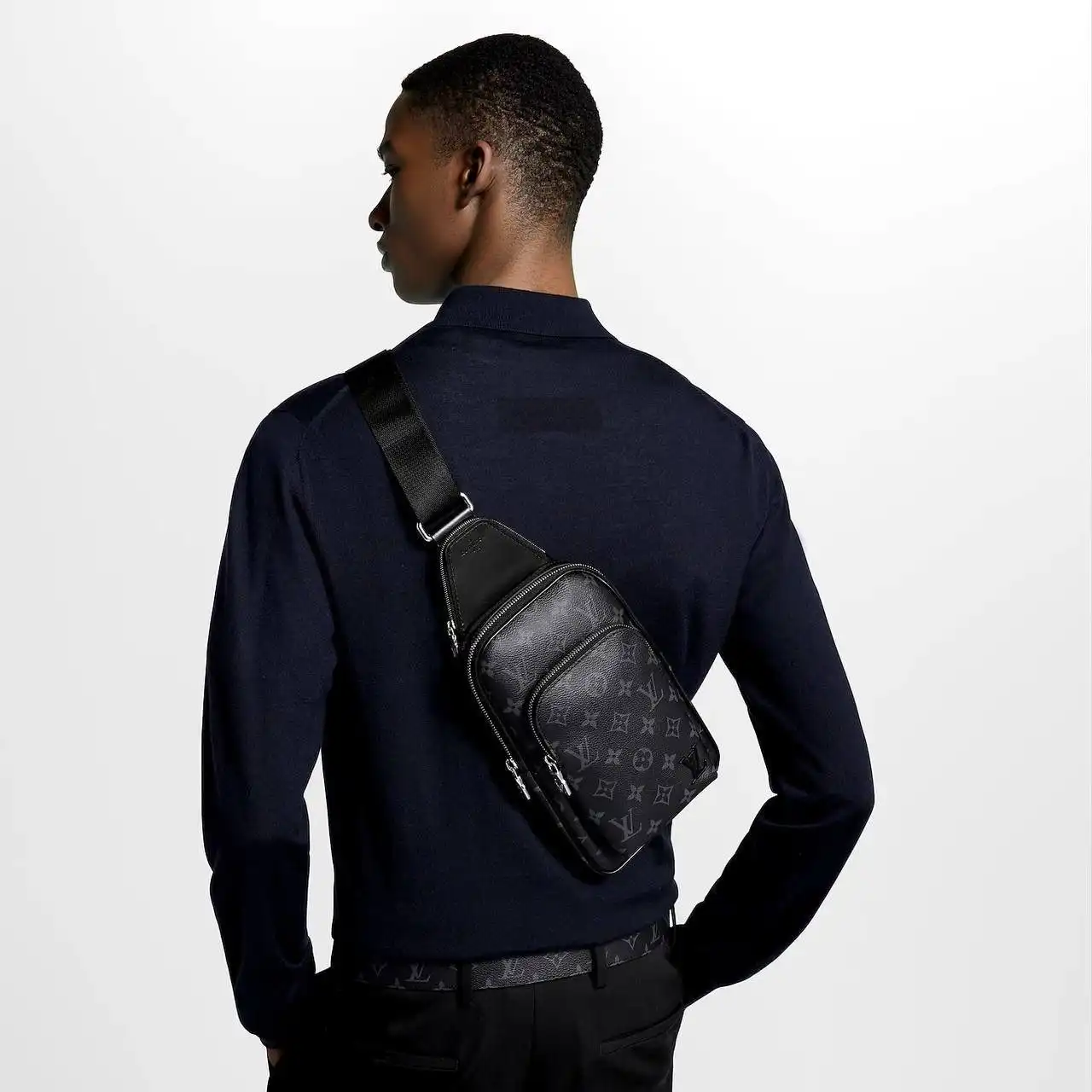 LV Avenue Slingbag PM Eclipse - photo 4