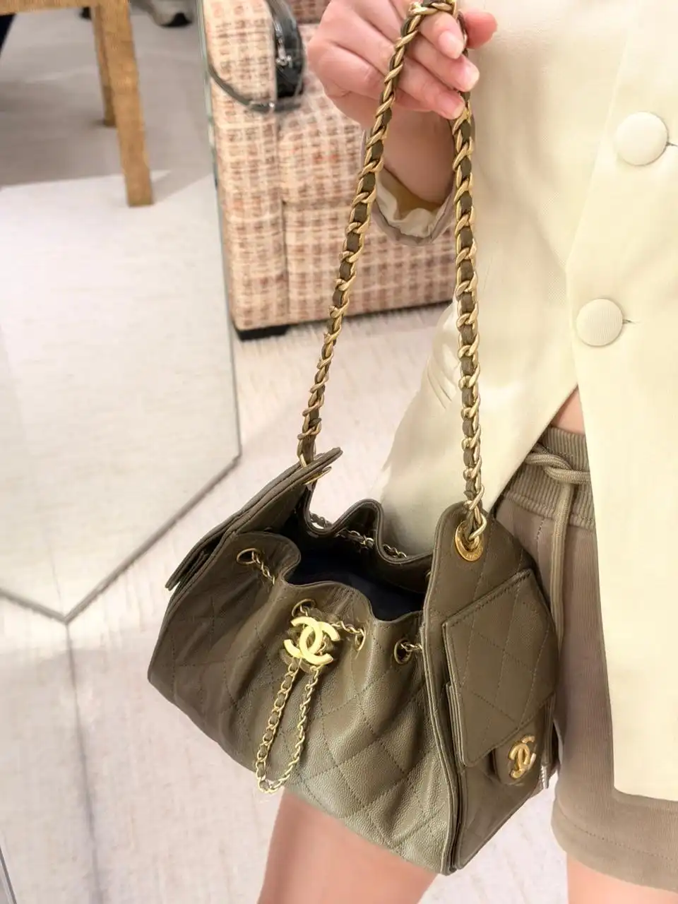 Chanel 25 / C25 Mini Khaki Caviar GHW - photo 4