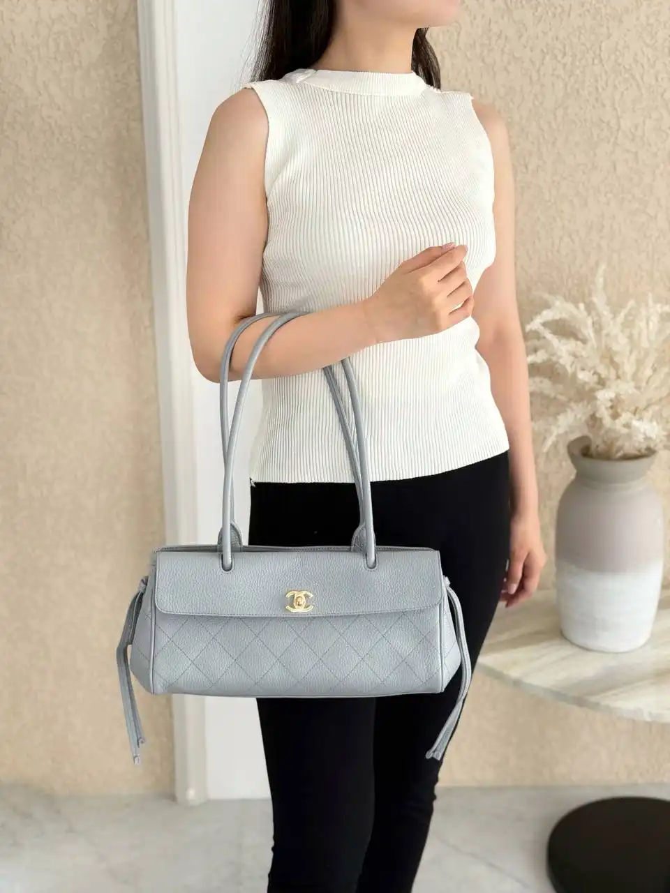 Chanel Baguette East West Tote Bag Small Grey GHW - photo 4