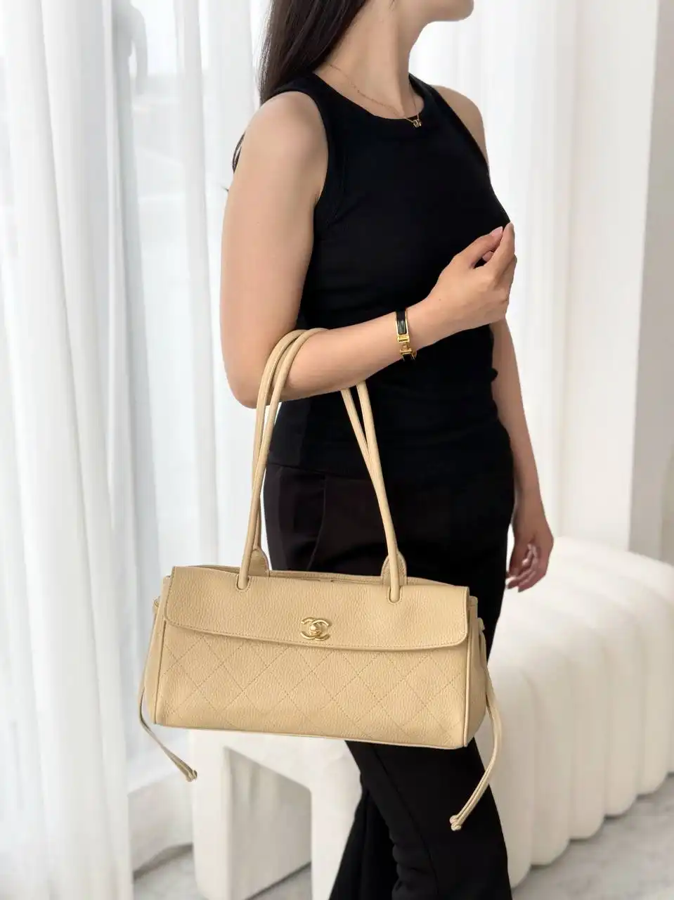 Chanel Baguette East West Tote Small Bag Beige - photo 7