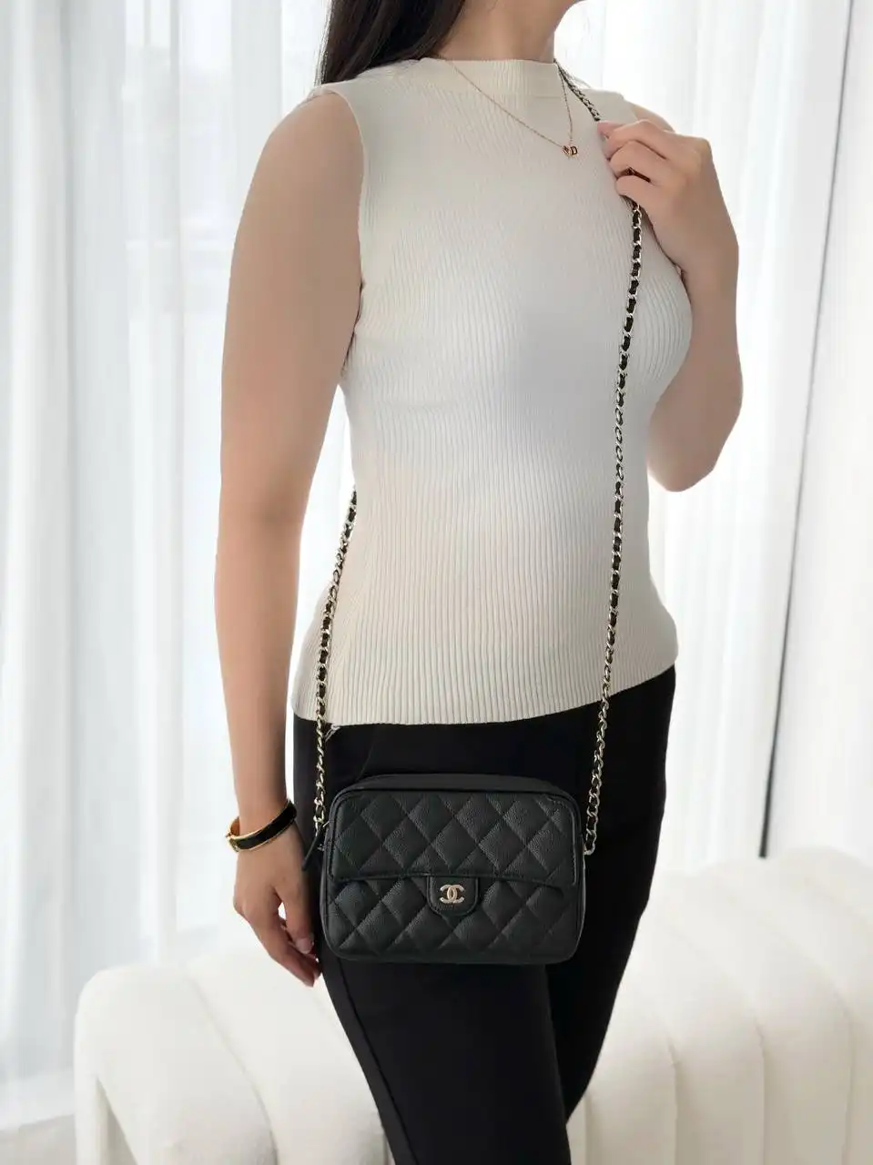 Chanel Camera Bag Black Caviar GHW - photo 3