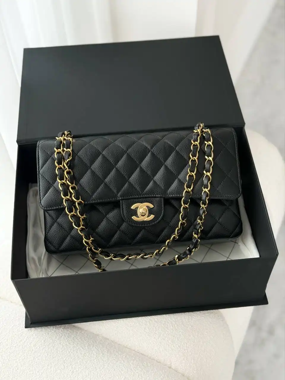 CHANEL Chanel Medium Classic Double Flap Caviar Black GHW