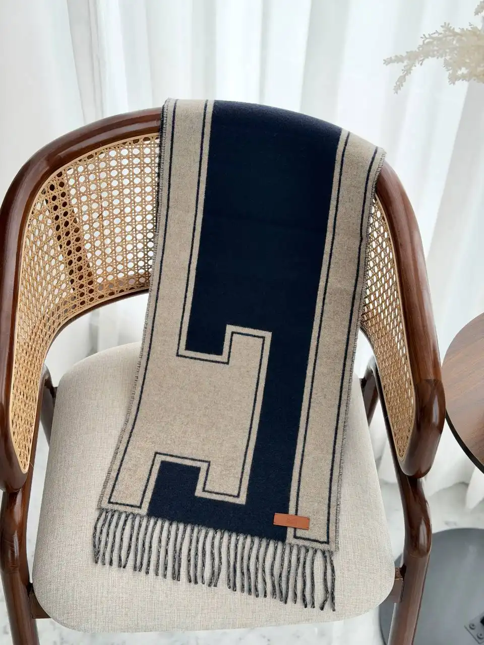 Hermes Hermes Scarf Clefs De H Bleu Marine / Beige Chine