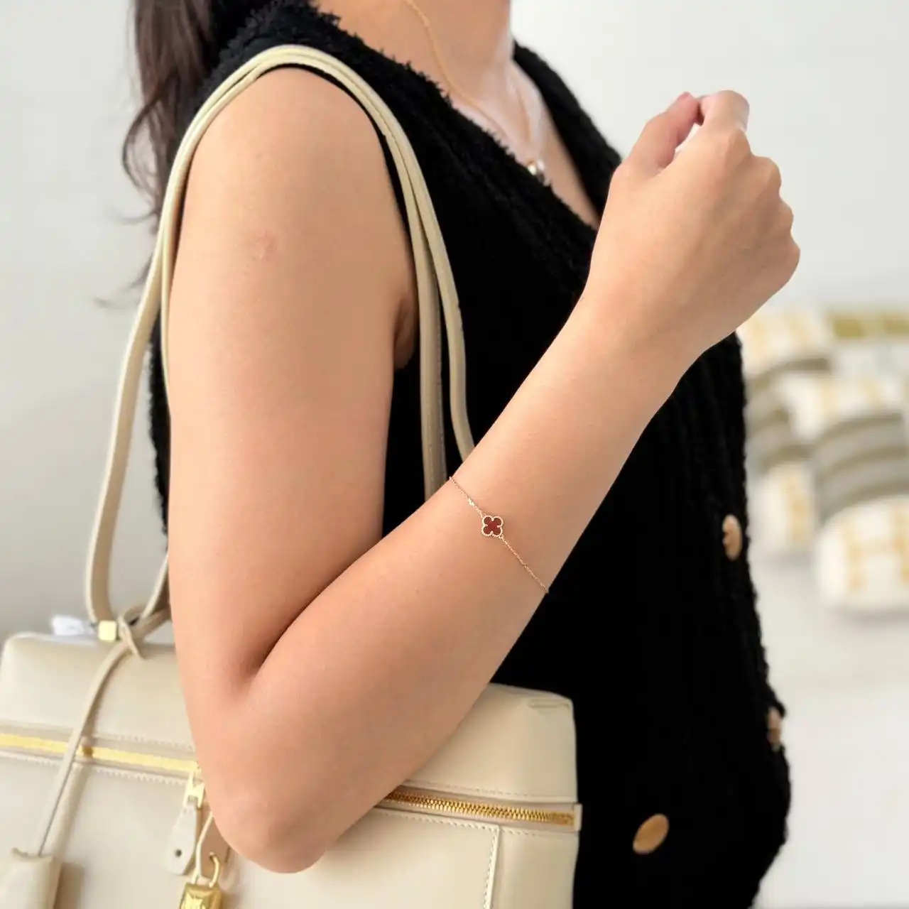 Van Cleef & Arpels Van Cleef & Arpels / VCA Carnelian Rose Gold Sweet Bracelet