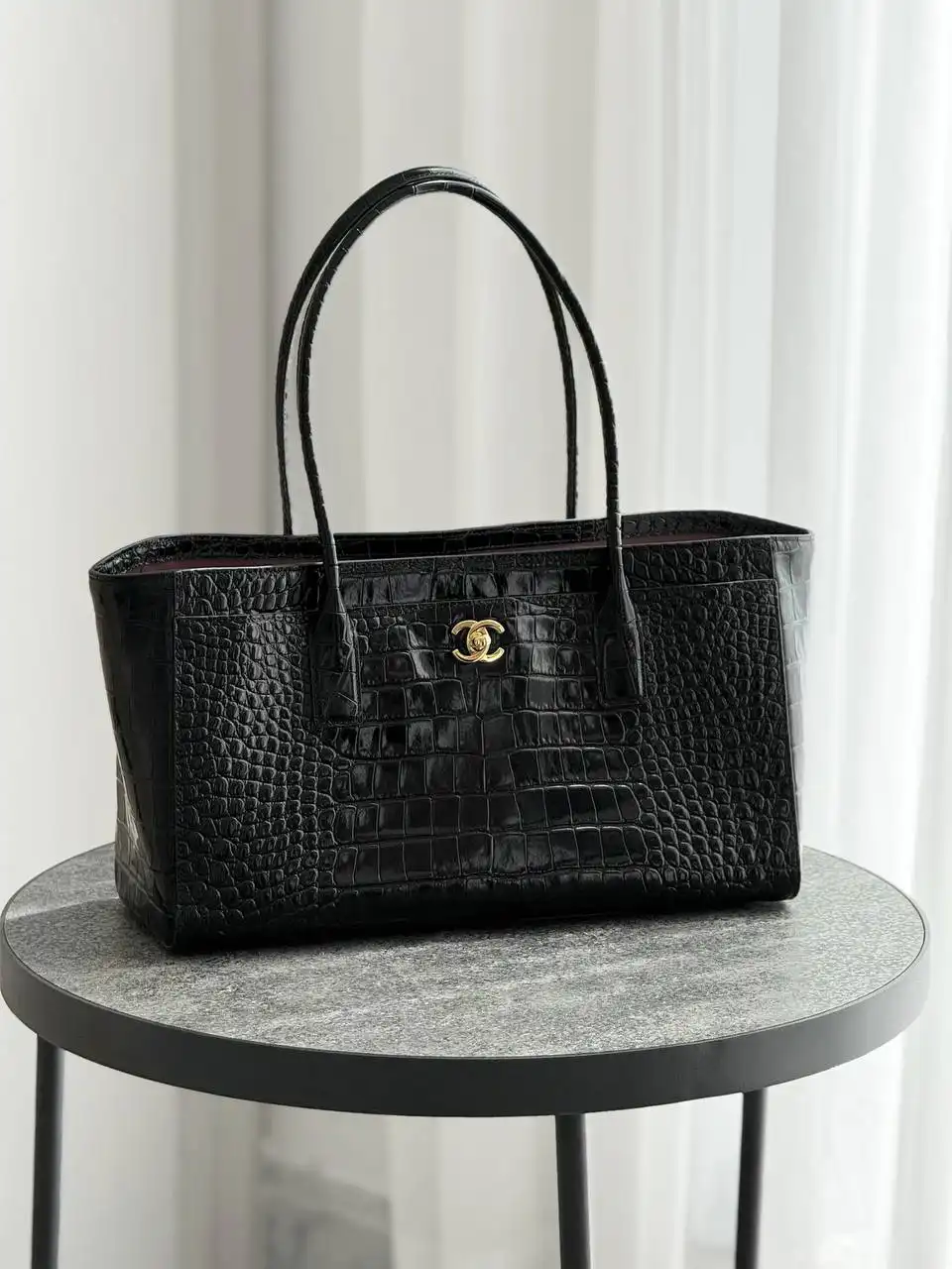 CHANEL Chanel Executive Tote Regular Croco Black GHW