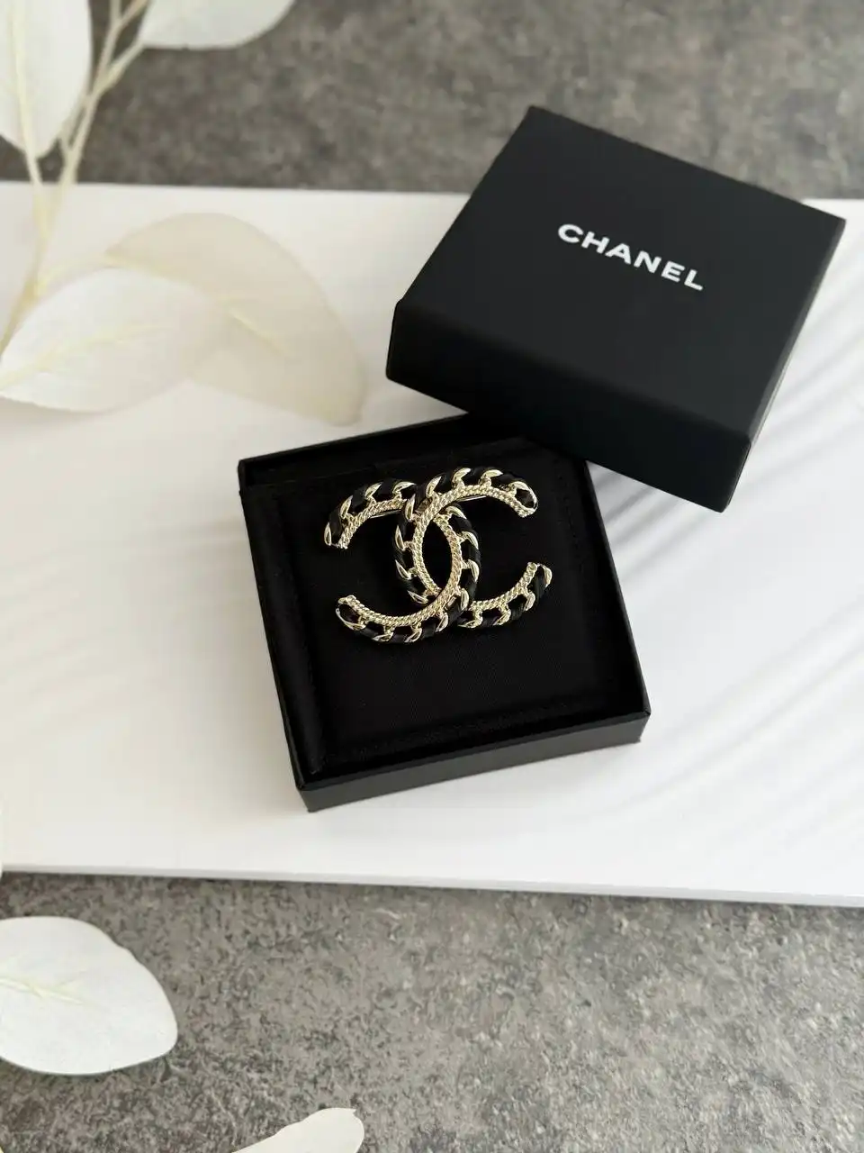 CHANEL Chanel Brooch Leather With Arrow