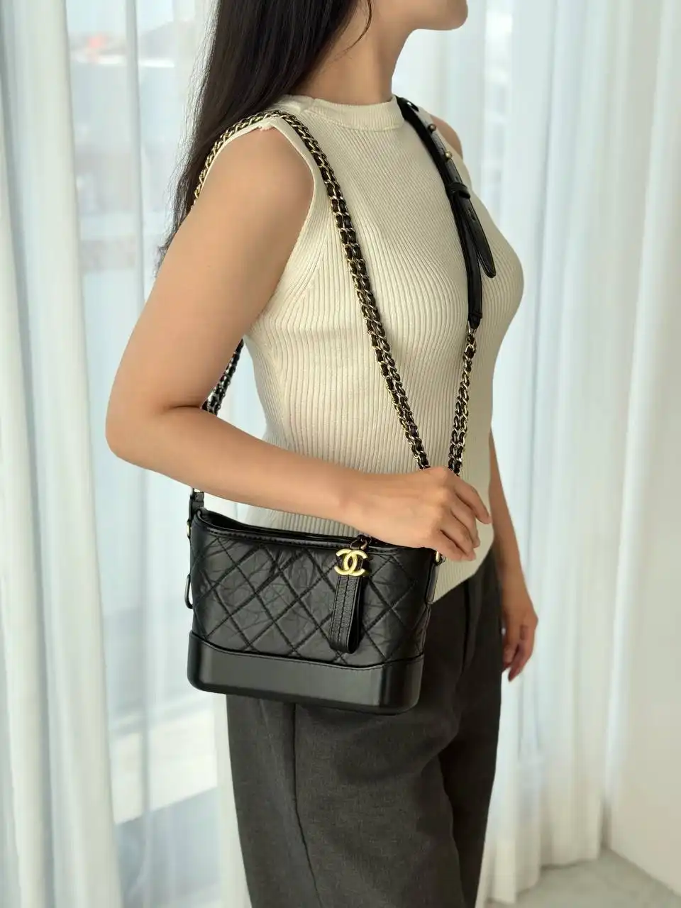 Preloved Chanel Gabrielle Small Black - photo 3
