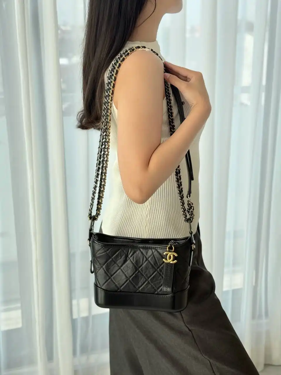 Preloved Chanel Gabrielle Small Black - photo 4