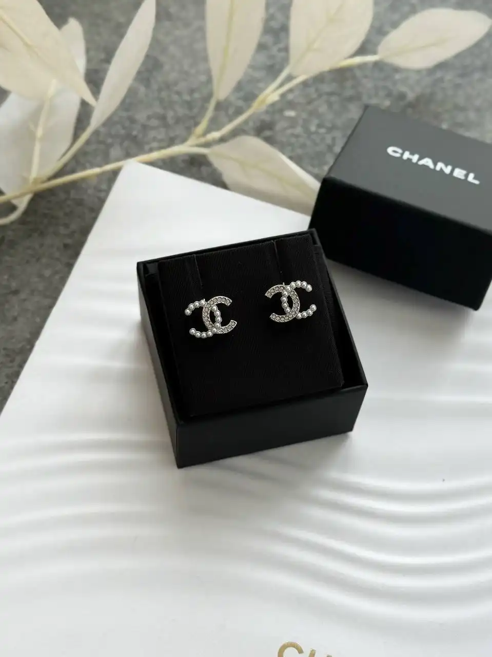 CHANEL Chanel Earring Pearl Blink Mirror SHW