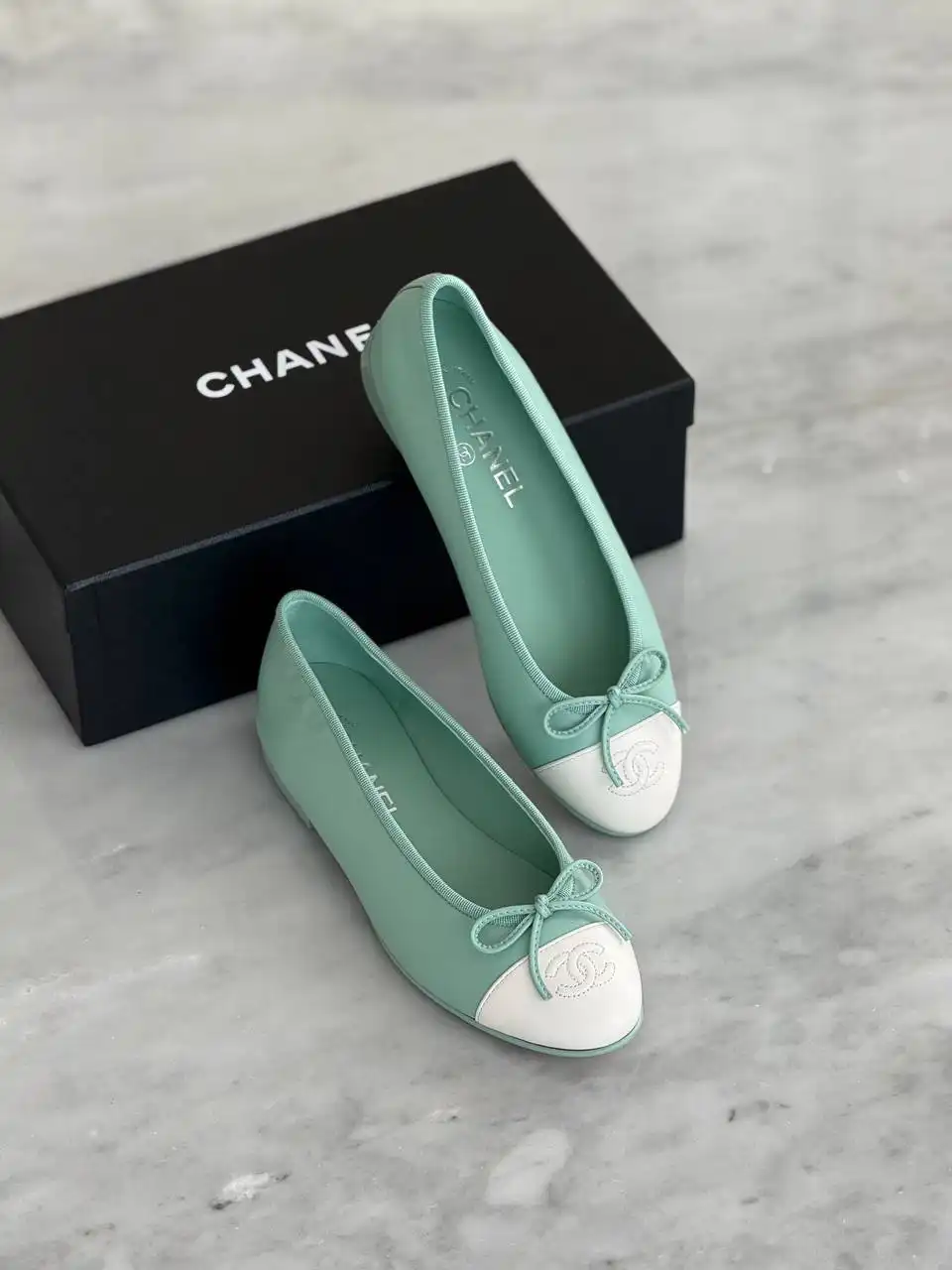 CHANEL Chanel Ballerine Tosca White