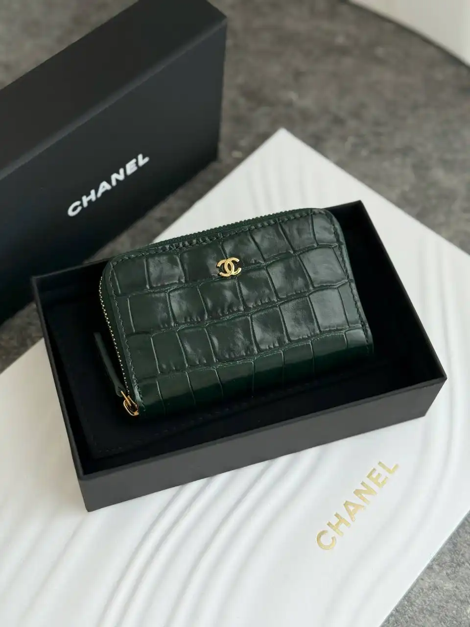 CHANEL Chanel Zip Card Wallet Croco Green Emerald GHW