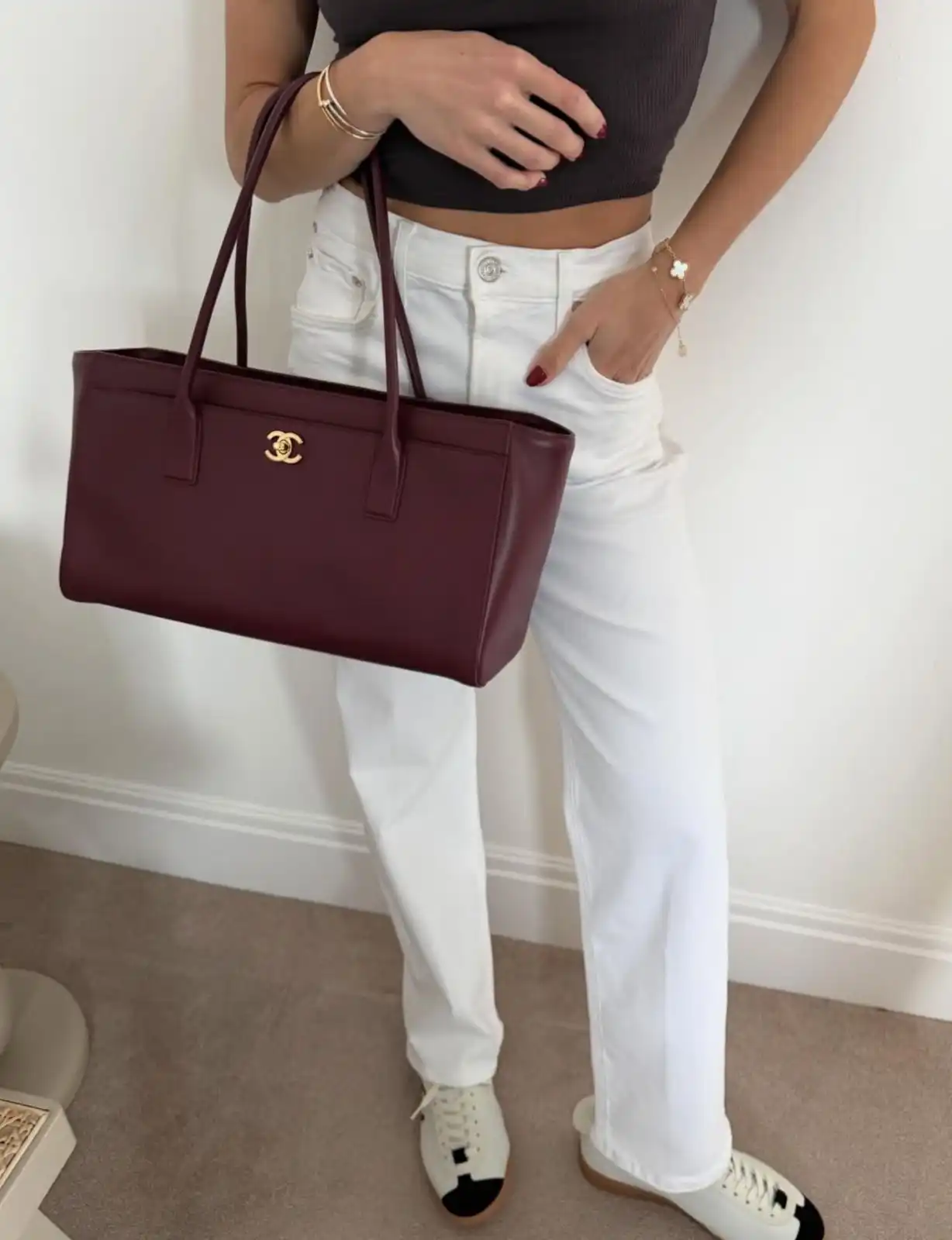 Chanel Executive Tote Regular Burgundy GHW - photo 9