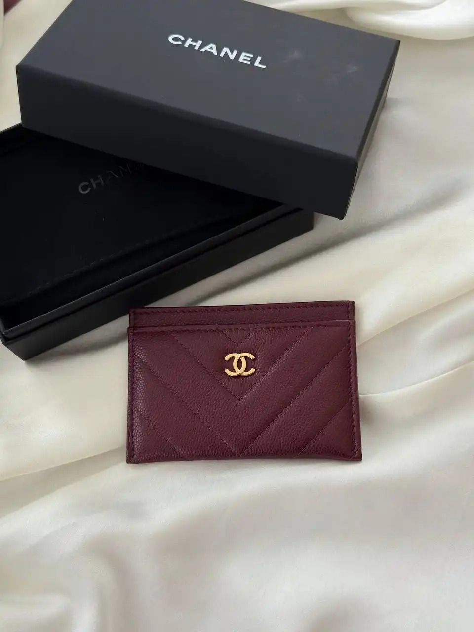 CHANEL Chanel Card Holder Chevron Caviar Burgundy GHW