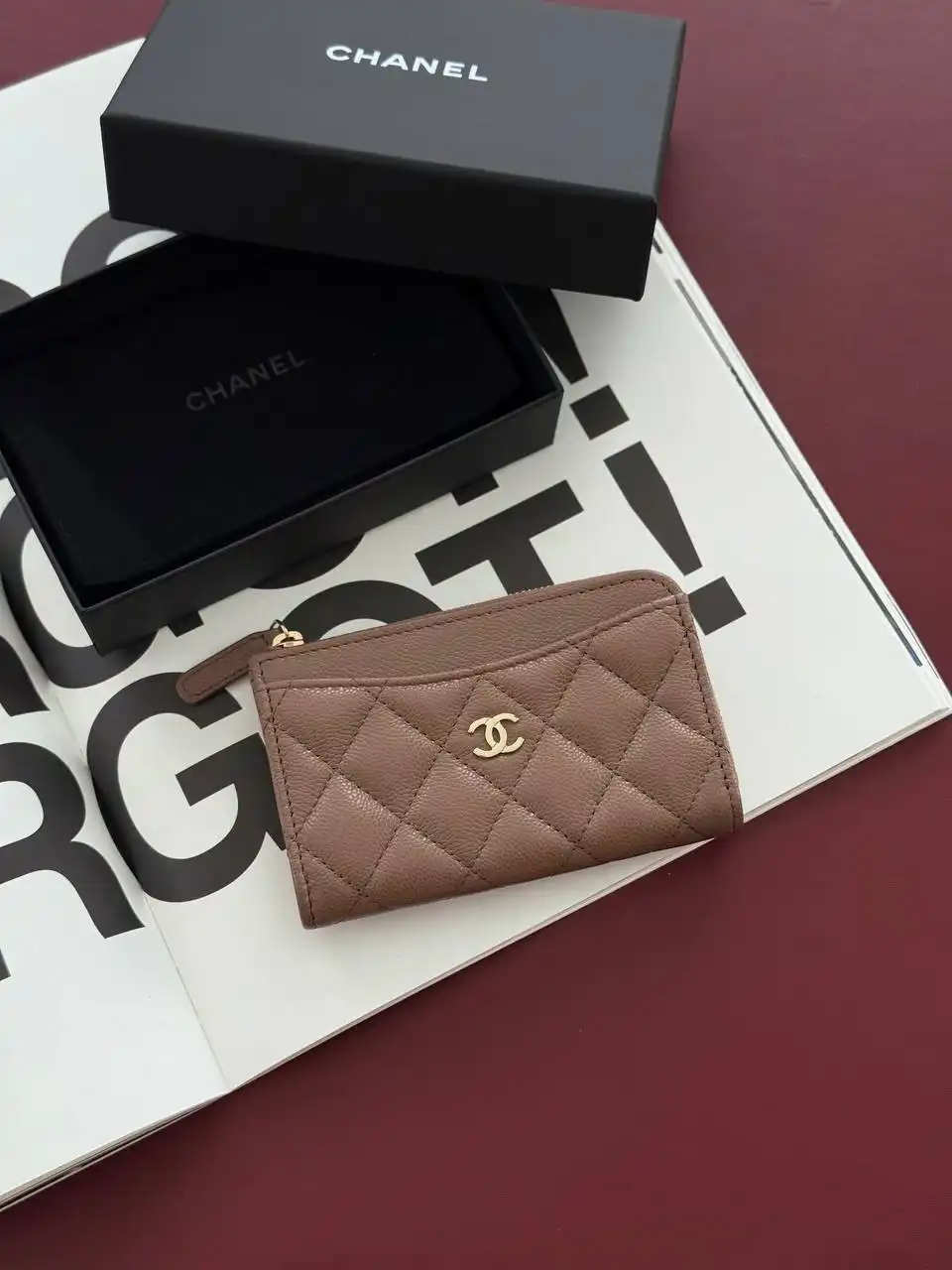 CHANEL Chanel Classic Zipped Card Wallet Caviar Chocolate Brown GHW